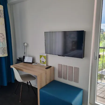 Grimm's Potsdamer Platz 3*