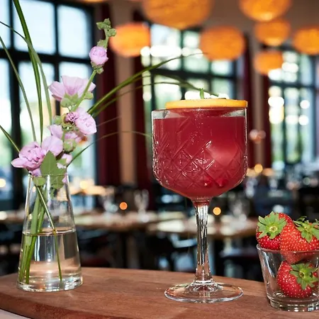 Grimm's Potsdamer Platz Hotel 3*