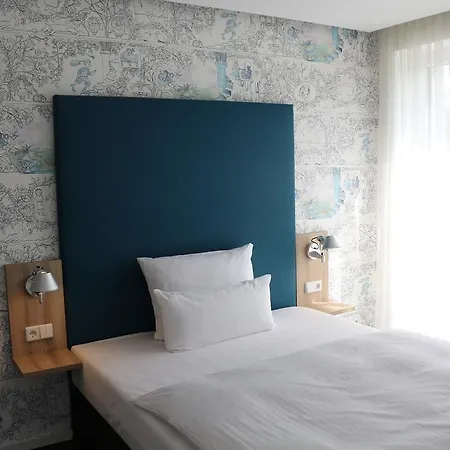 호텔 Grimm's Potsdamer Platz 3*