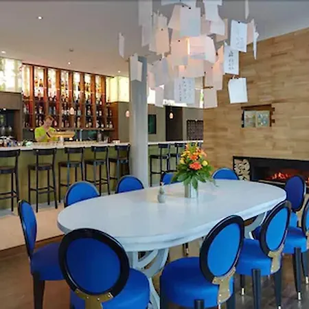 Grimm's Potsdamer Platz Hotel 3*