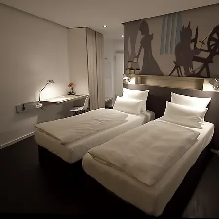 Grimm's Potsdamer Platz Hotel 3*