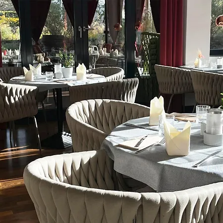 Grimm's Potsdamer Platz 3*