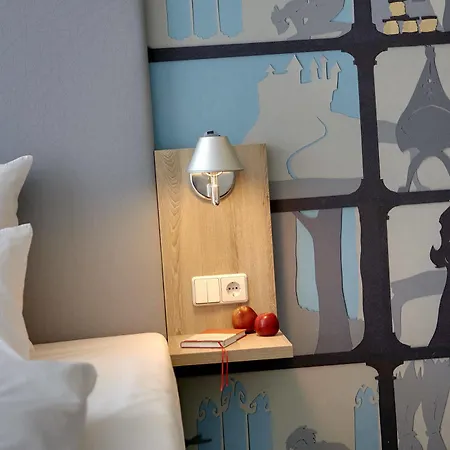 Grimm's Potsdamer Platz 3*