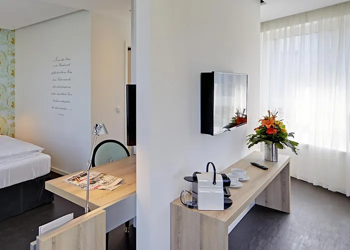 Grimm's Potsdamer Platz Hotel